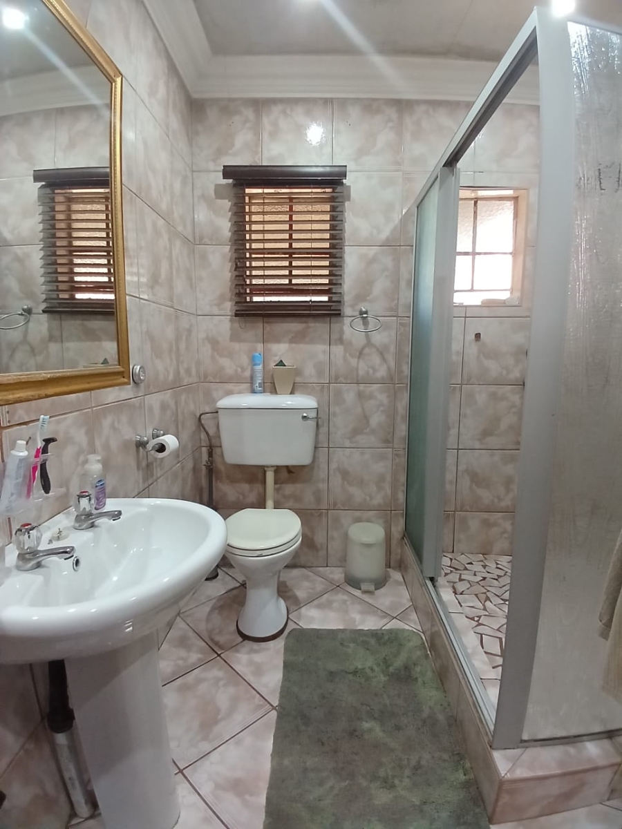 4 Bedroom Property for Sale in Vaalpark Free State